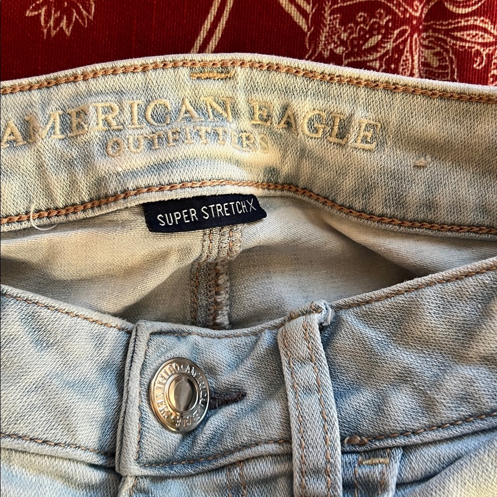 American Eagle Outfitters Women's Dark Blue and Light Jean bundle size 2 - Picture 9 of 13